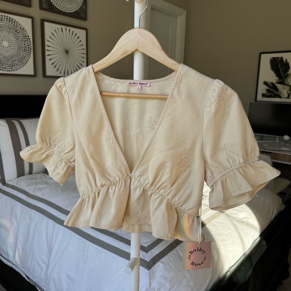 Bailey Rose 100% Linen Top - Picture 2 of 7